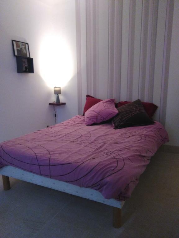 Bed and Breakfast Le Betrot Estissac Exterior foto