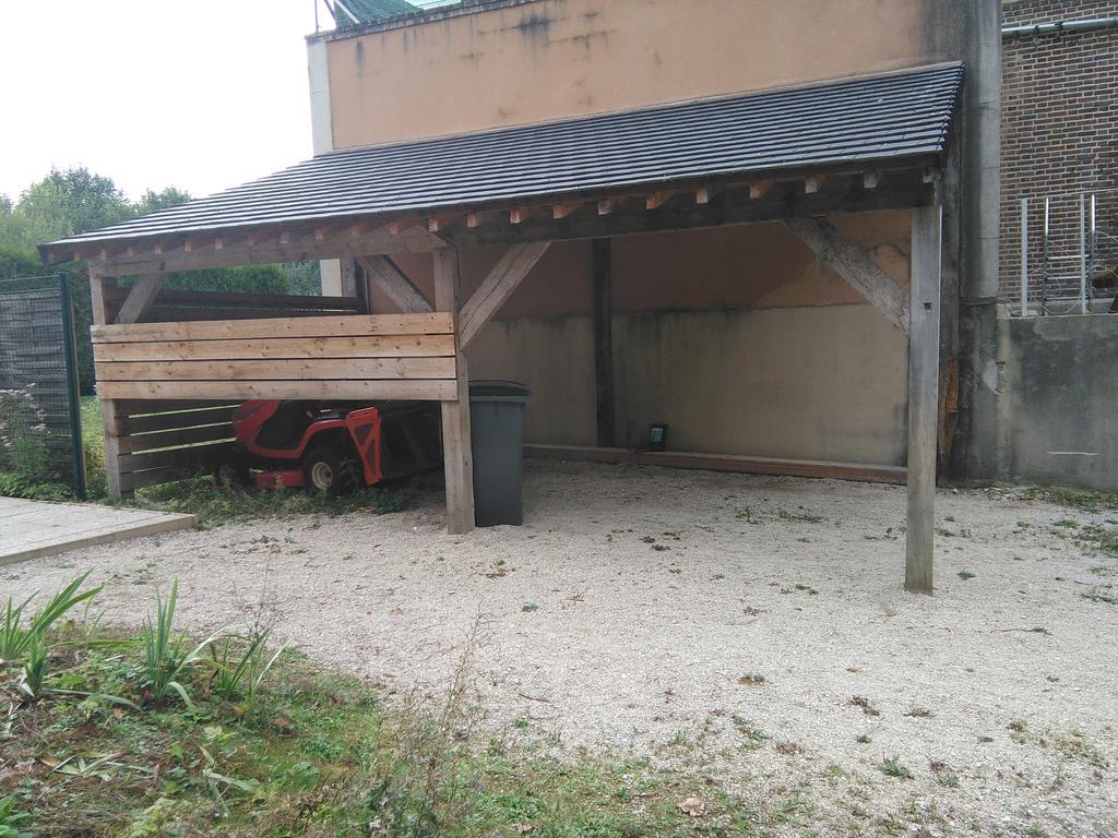 Bed and Breakfast Le Betrot Estissac Exterior foto